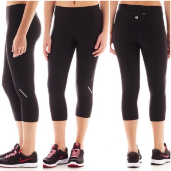 4 For 25 Xersion Fitted Capri Yoga Pant 